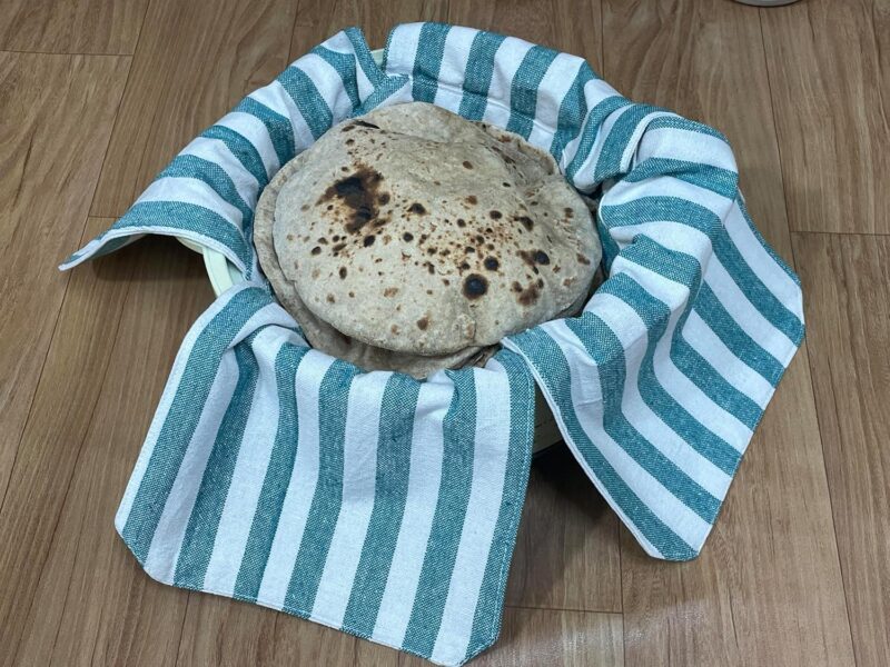 Glus Cotton Double Layer Roti Clothes Wrap with Flaps - Image 5